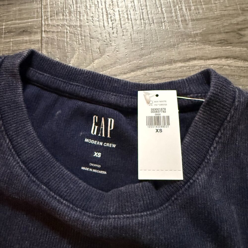 NWT Gap Embroidered Spell-out Navy Blue Modern Crew Neck Tee Tshirt Top Size XS - Picture 3 of 4